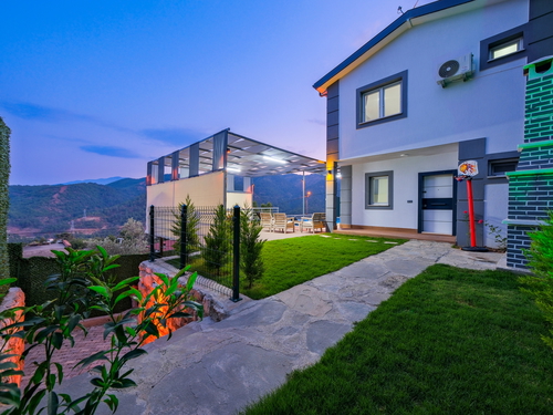  gece  -  Kasım
  | Fethiye Yakacık'ta Isıtmalı Havuzlu Doğa Villası: 6 Kişilik Aile Tatili